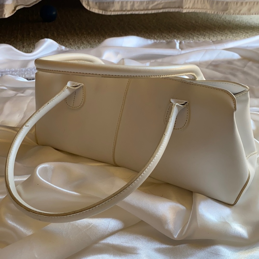White short, long handbag